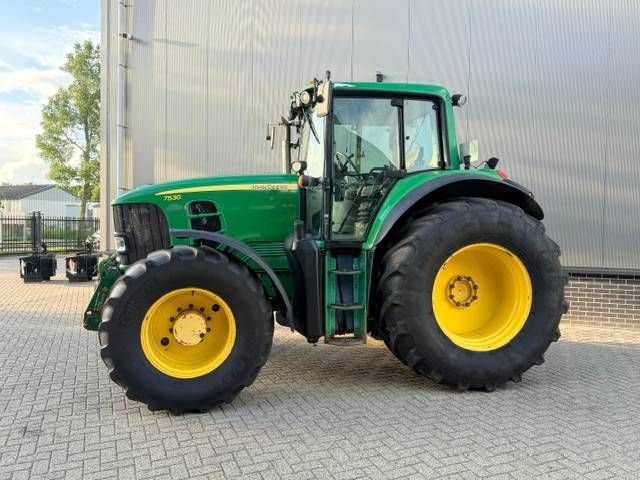 John Deere 7530 Autopower, TLS, FH+PTO, Lucht