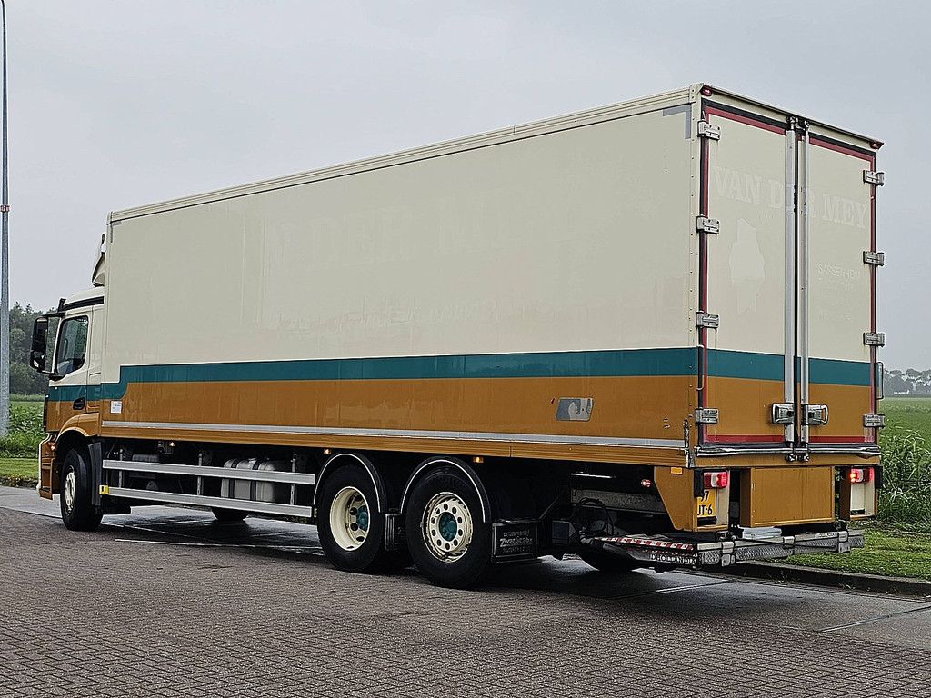 MERCEDES-BENZ ANTOS 2533 6x2 steeraxle lift