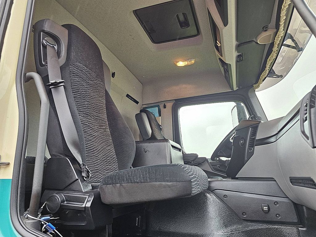 MERCEDES-BENZ ANTOS 2533 6x2 steeraxle lift