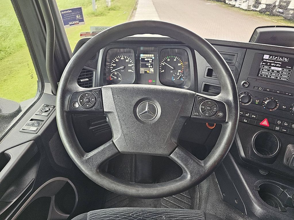 MERCEDES-BENZ ANTOS 2533 6x2 steeraxle lift