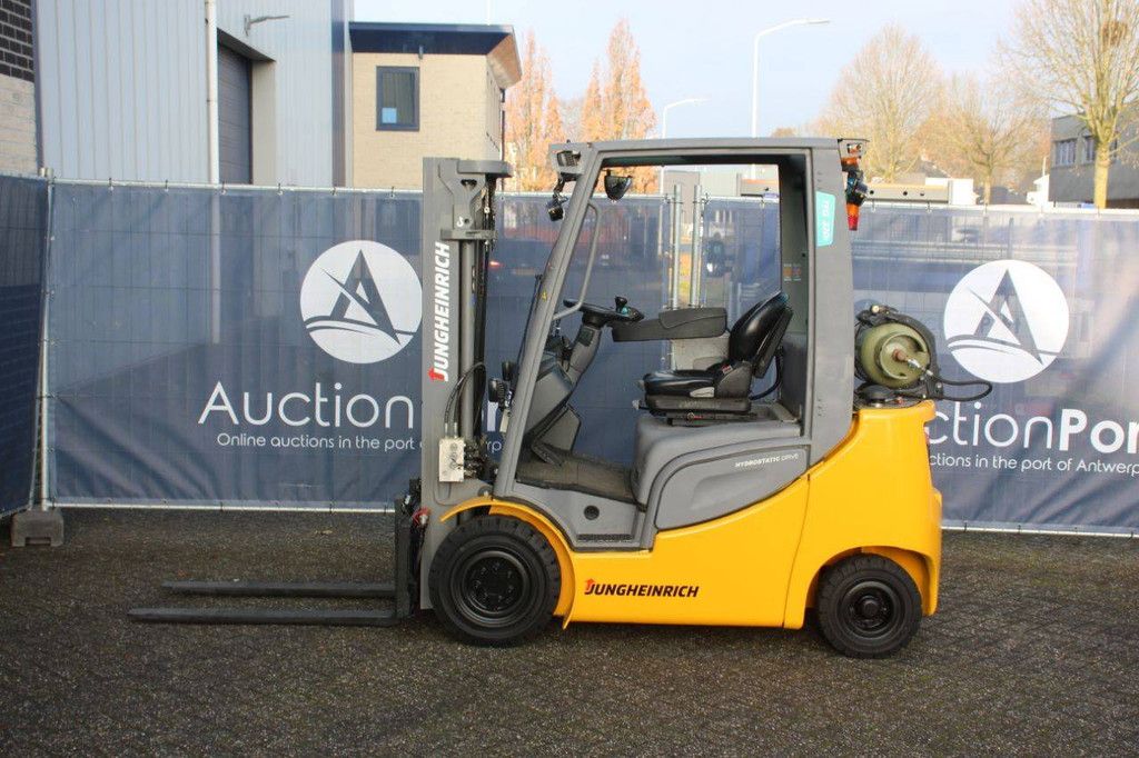 Heftruck Jungheinrich TFG320s LPG 2000kg 4.4m 2019