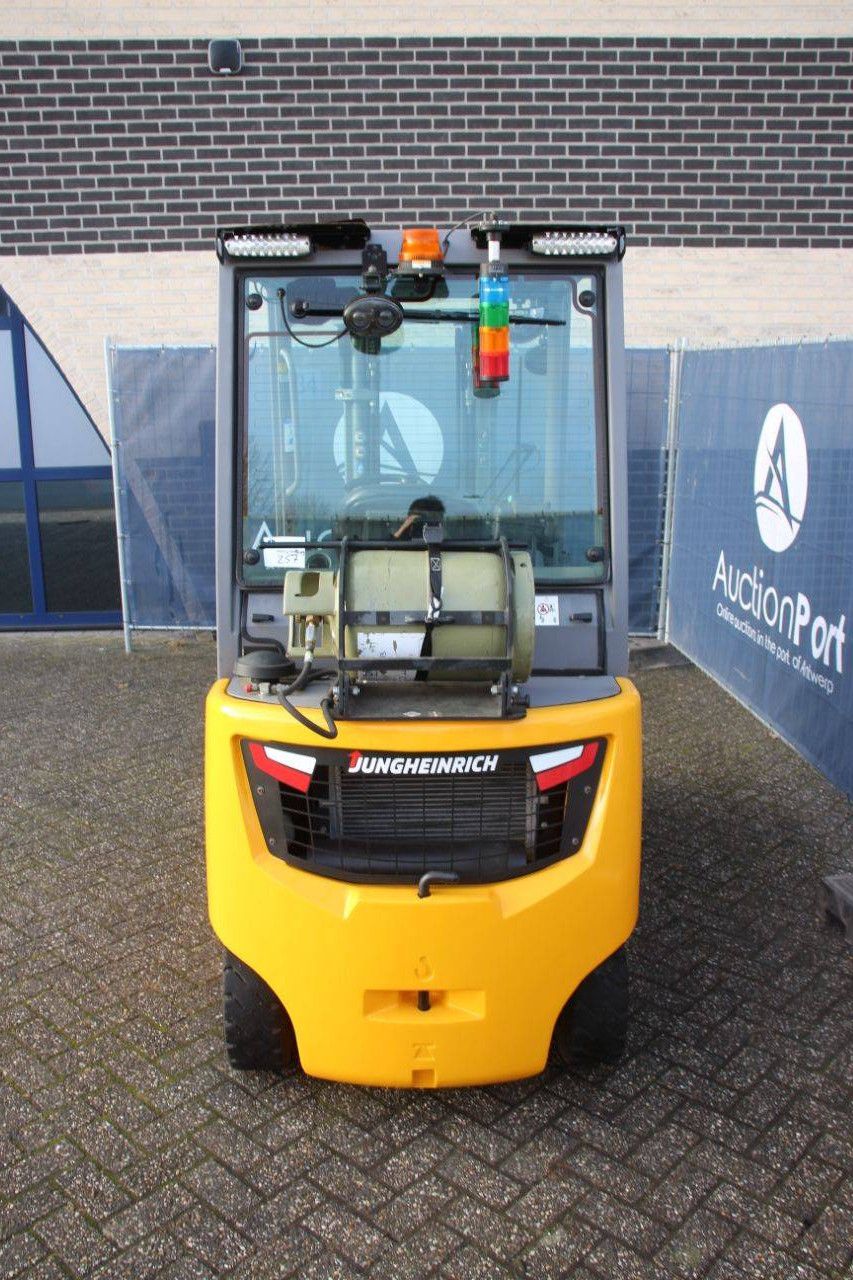 Heftruck Jungheinrich TFG320s LPG 2000kg 4.4m 2019