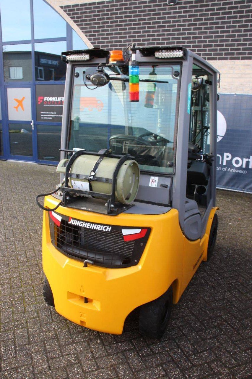 Heftruck Jungheinrich TFG320s LPG 2000kg 4.4m 2019