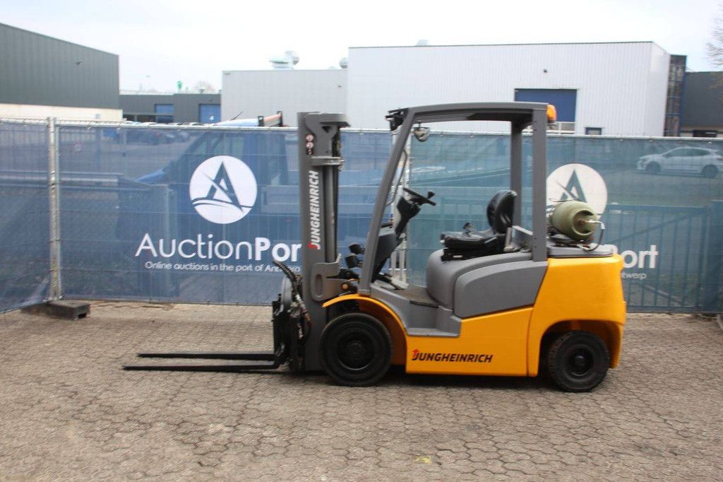 Gabelstapler Jungheinrich TFG 425 LPG 2500kg 4,4m