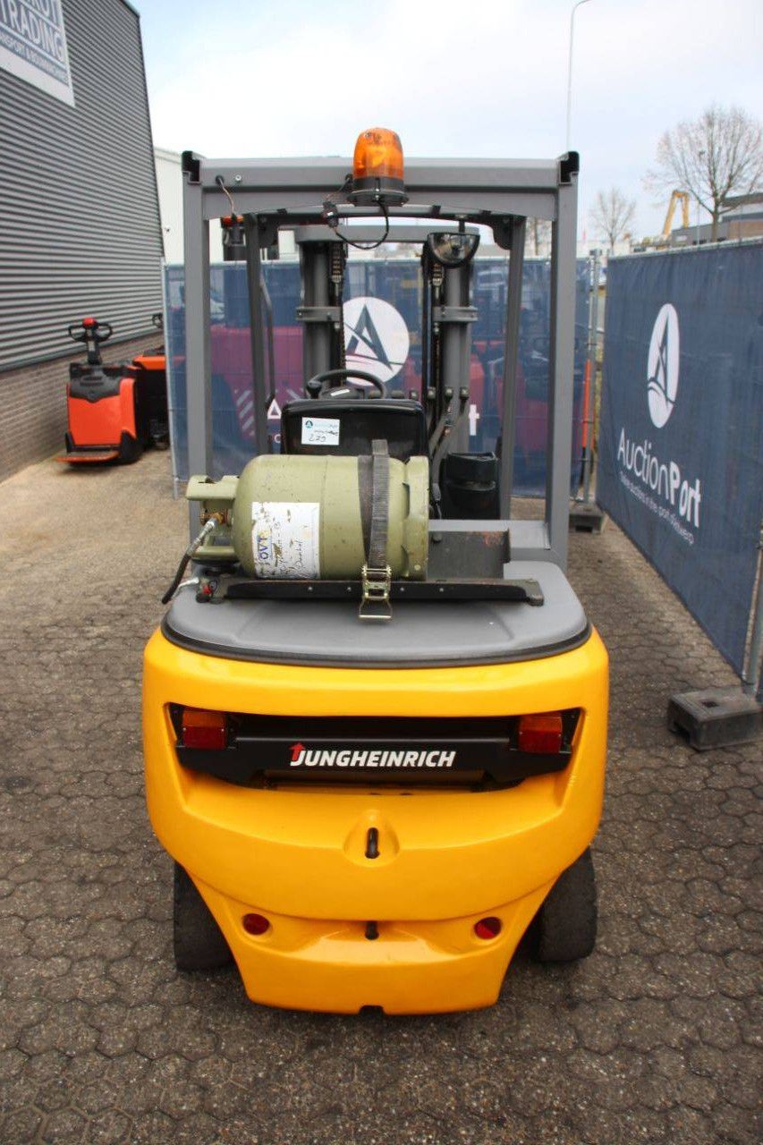 Gabelstapler Jungheinrich TFG 425 LPG 2500kg 4,4m