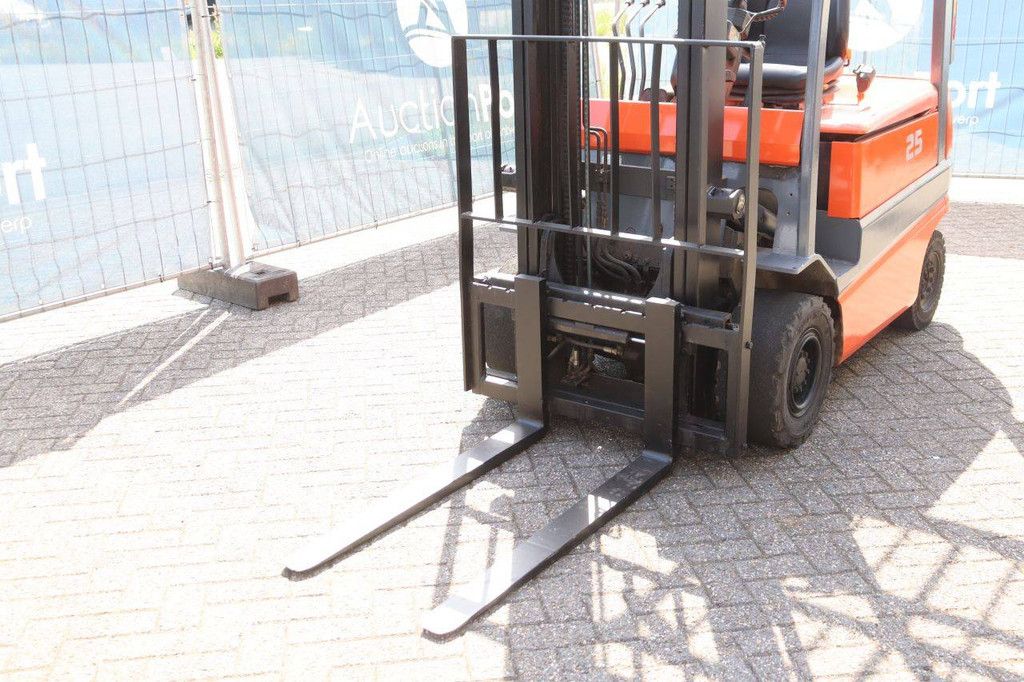Toyota FBMF25 Elektrogabelstapler, 2220 kg, 4,0 m