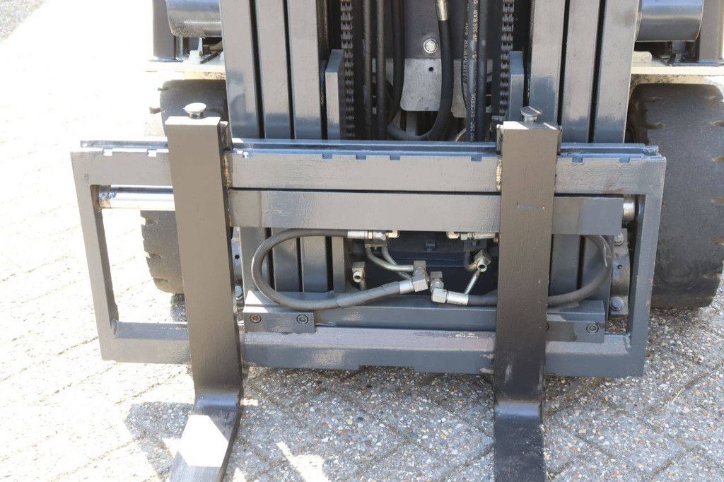 Nissan A1N1L18Q Elektro-Gabelstapler, 950 kg, 5,75 m, Baujahr 2012