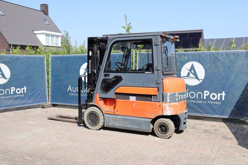 Toyota 7FBMF30 Electric Forklift 3000kg 4.7m 2012