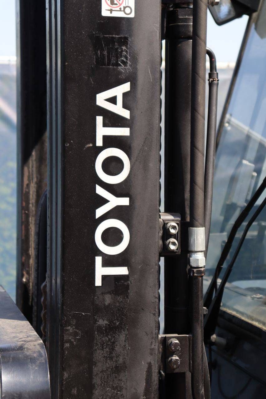Toyota 7FBMF30 Electric Forklift 3000kg 4.7m 2012