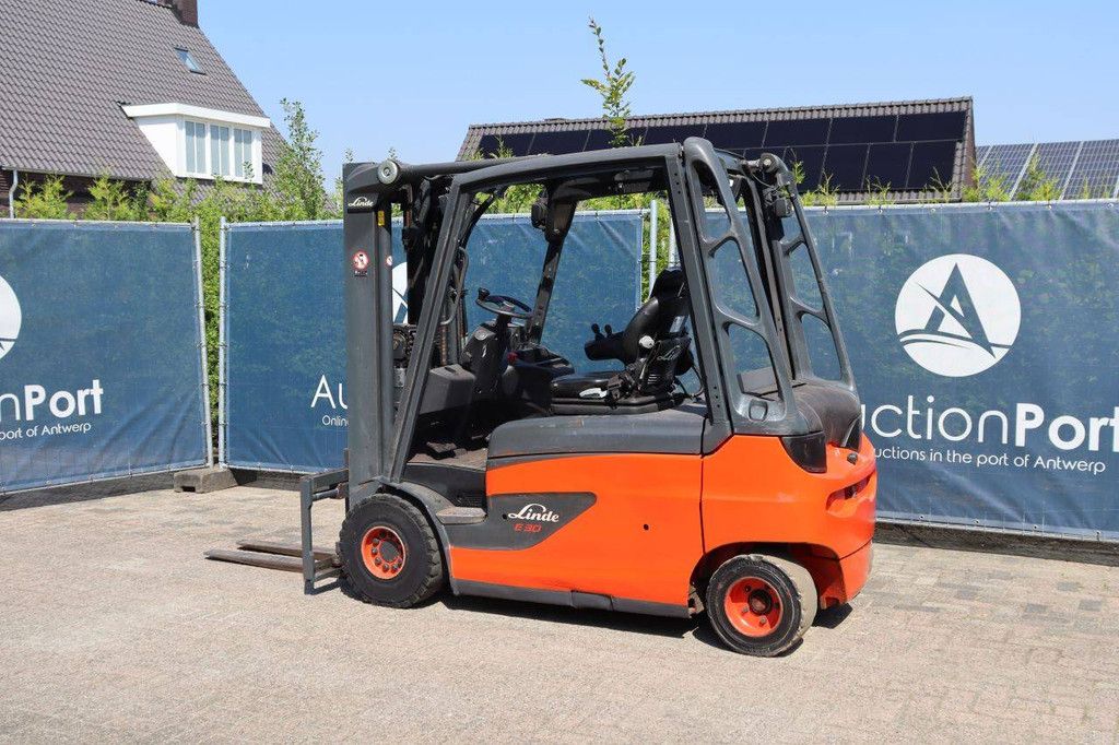 Linde E30L-01 Electric Forklift 3000kg 2015