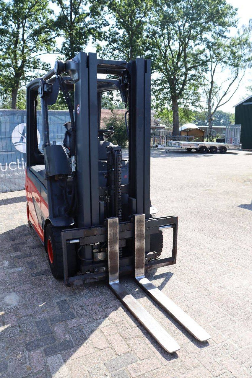 Linde E30L-01 Electric Forklift 3000kg 2015