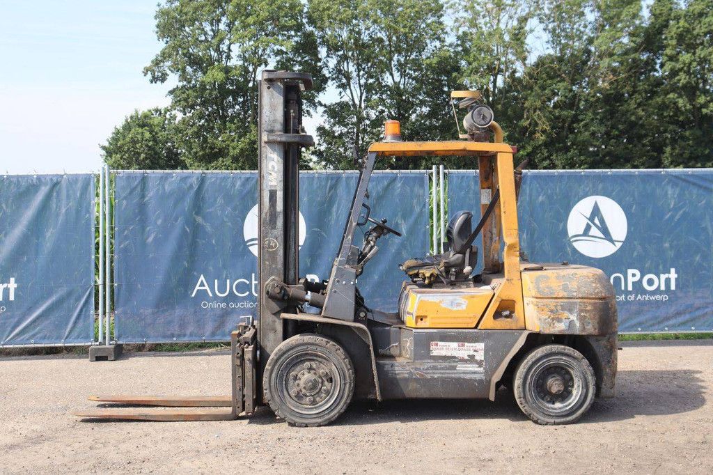 Forklift TCM FHD36Z9 3600kg 4.0m 2000