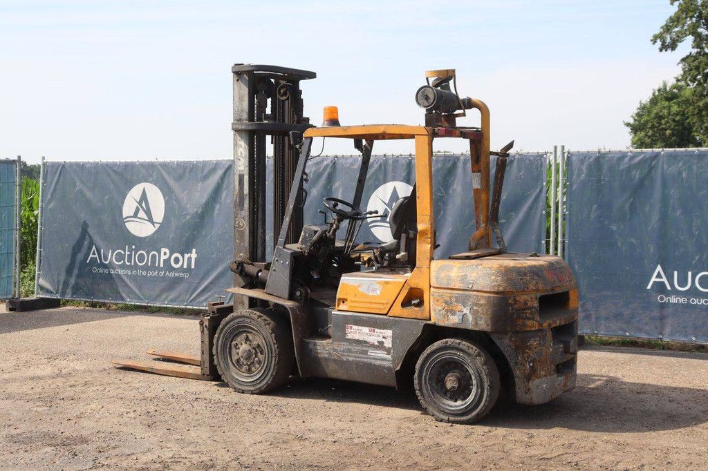 Forklift TCM FHD36Z9 3600kg 4.0m 2000