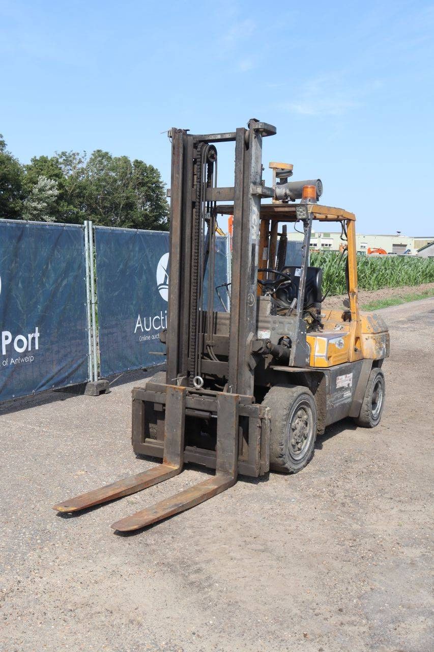 Forklift TCM FHD36Z9 3600kg 4.0m 2000