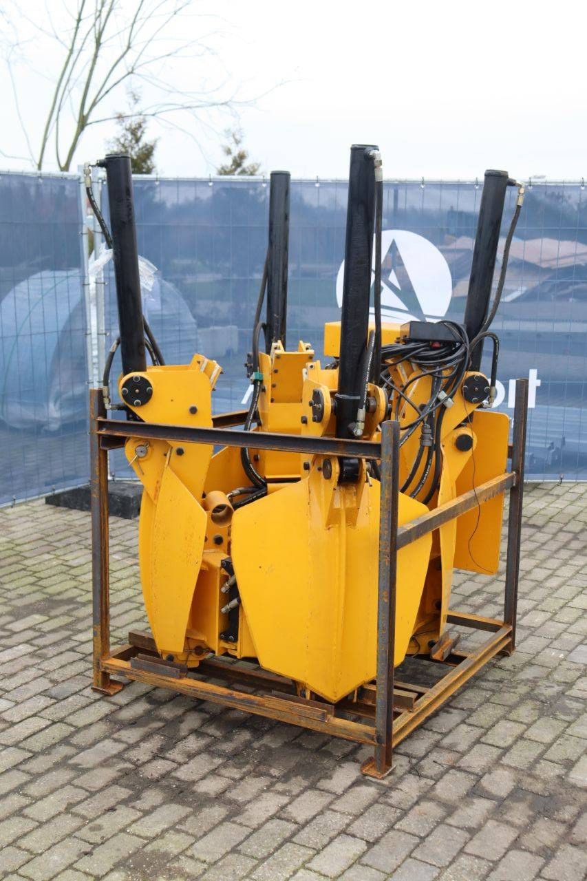 Hydraulische Baumpflanzmaschinen