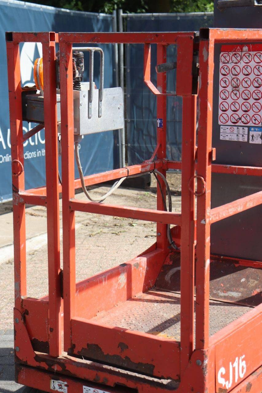 Skyjack SJ16 Elektrischer Mastlift 227 kg 6,75 m