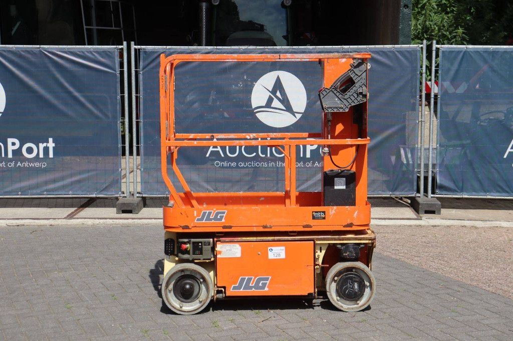 JLG Electric Mast Lift 1230ES 230kg 5.6m 2016