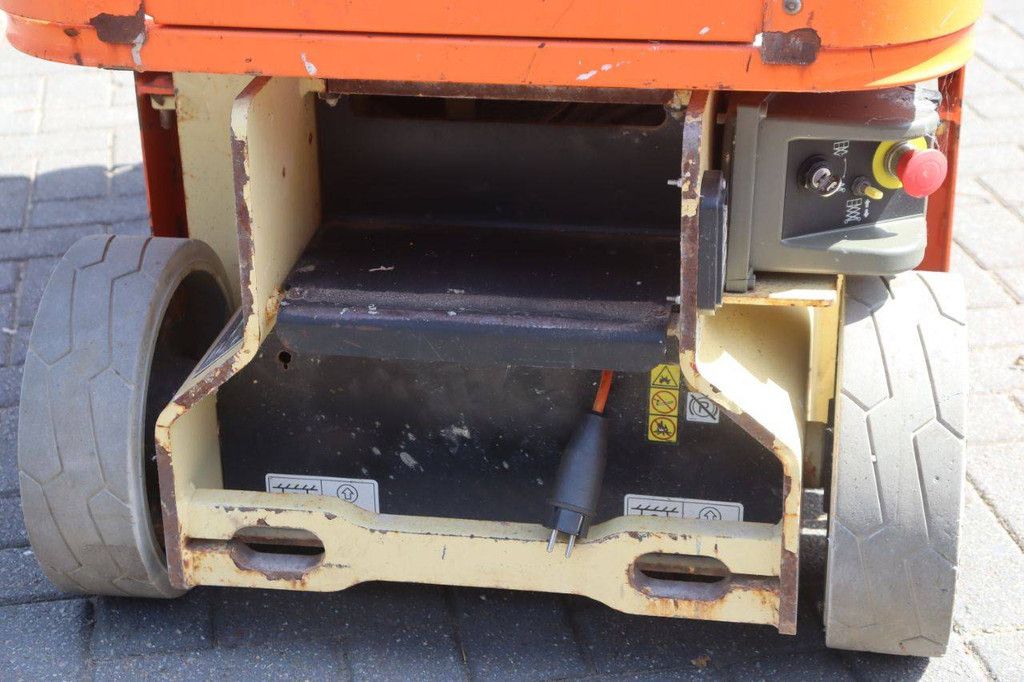 JLG Electric Mast Lift 1230ES 230kg 5.6m 2016