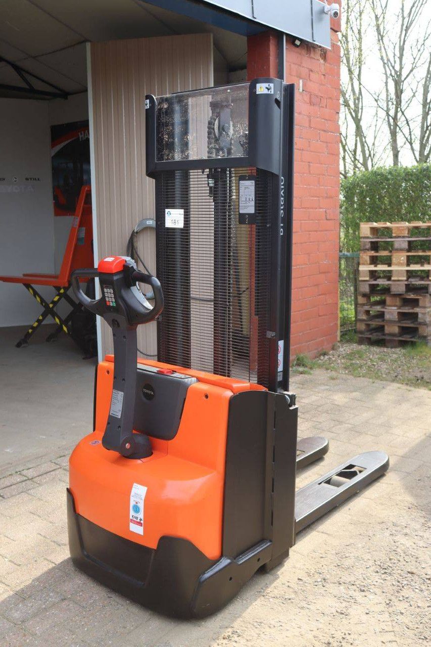 Elektrostapler Toyo SWE120 1200 kg 2,9 m 2017