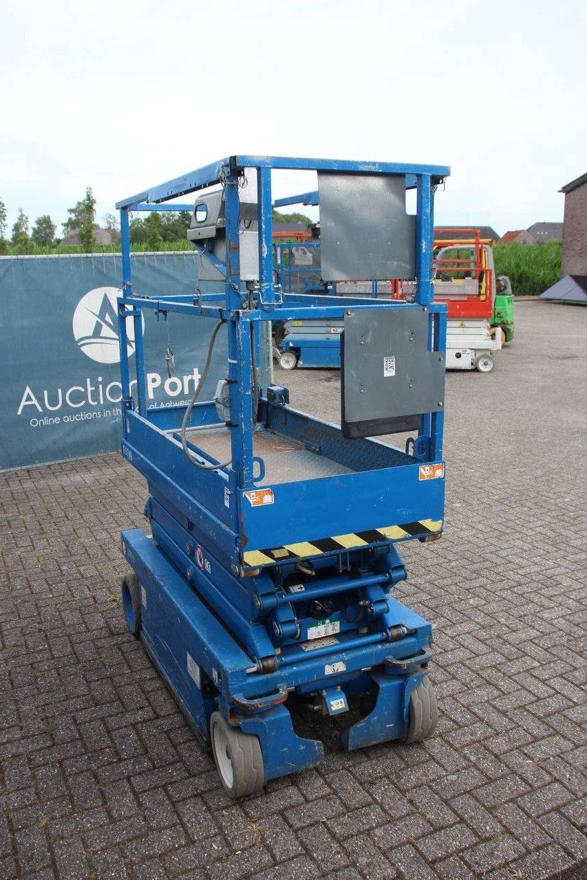 Skyjack SJ III Scherenarbeitsbühne 3219 Elektrisch 227 kg 7,8 m 2015