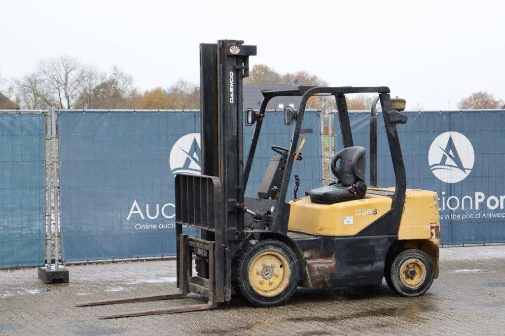 Forklift Daewoo D30S-3 Diesel 3000kg 3.0m 2000
