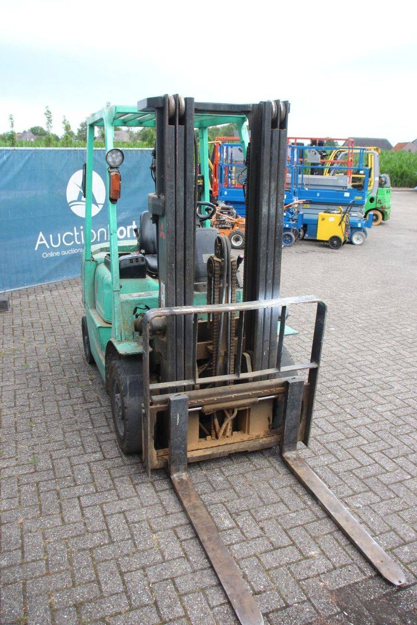Forklift Mitsubishi FD25K Diesel 2500kg 2000