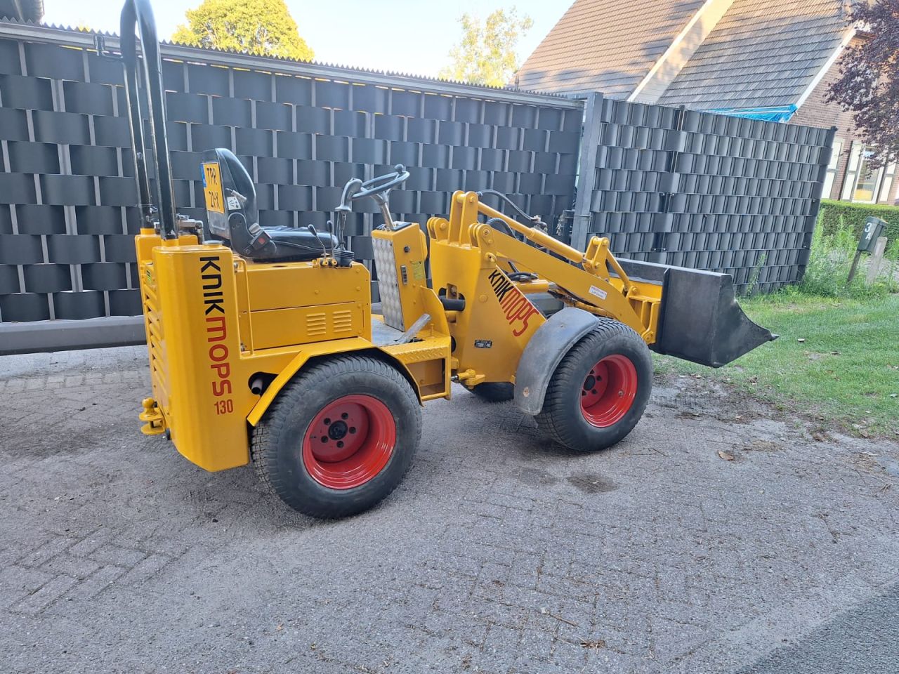Knikmops 130 minishovel kubota bobcat yanmar minigraver