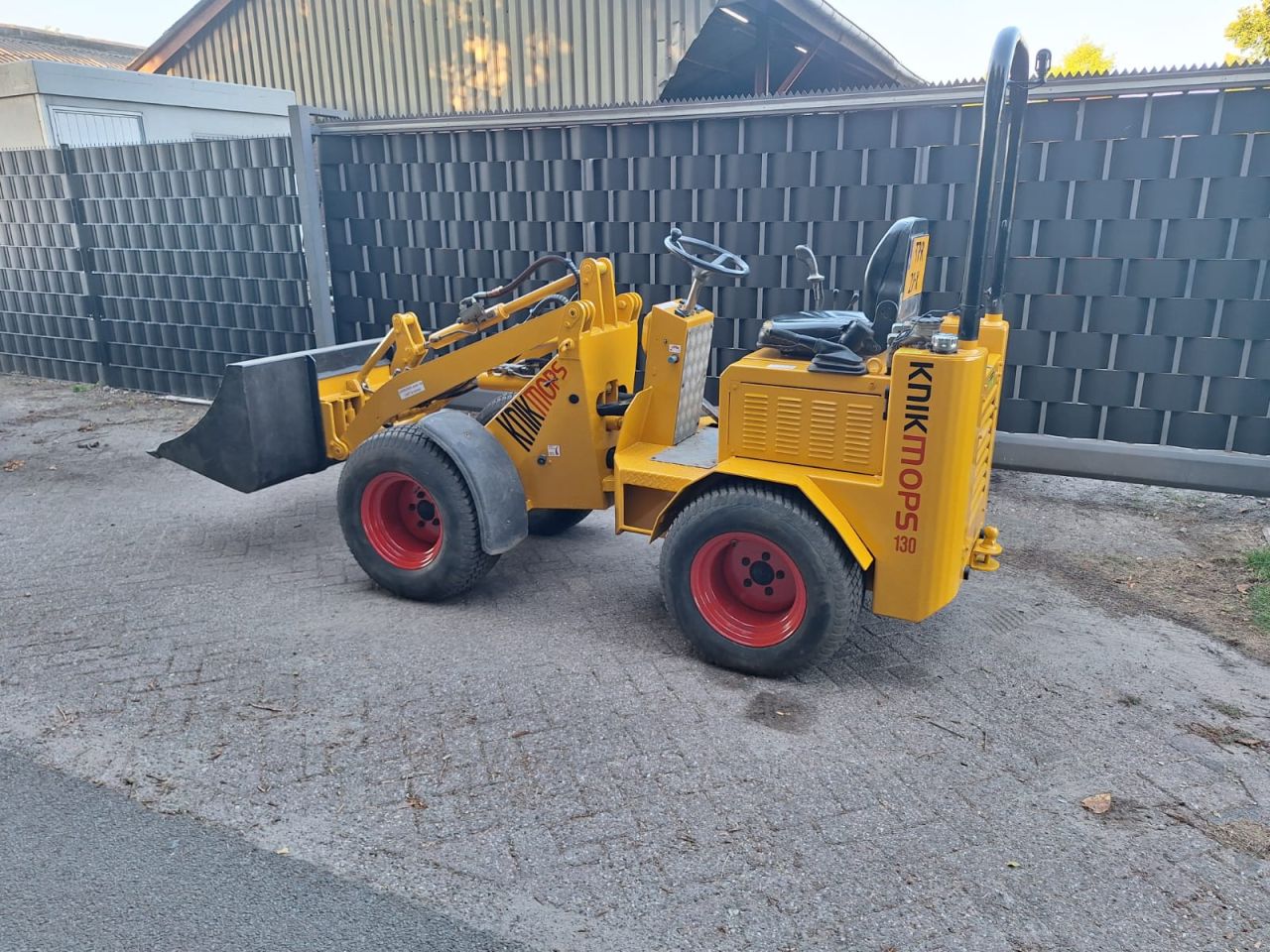 Knikmops 130 minishovel kubota bobcat yanmar minigraver