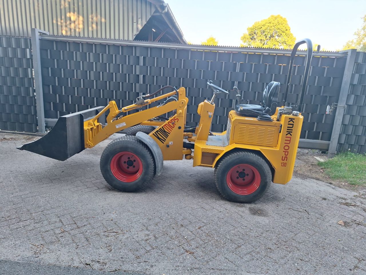 Knikmops 130 minishovel kubota bobcat yanmar minigraver