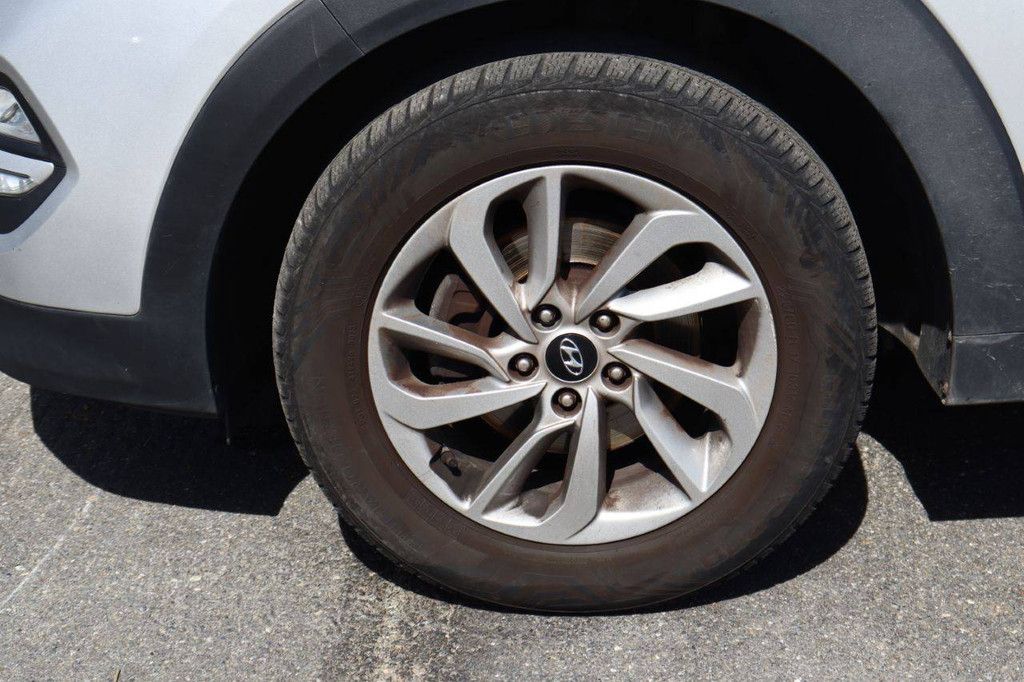 SUV Hyundai Tucson Benzin 132 PS 2016 (Marge)