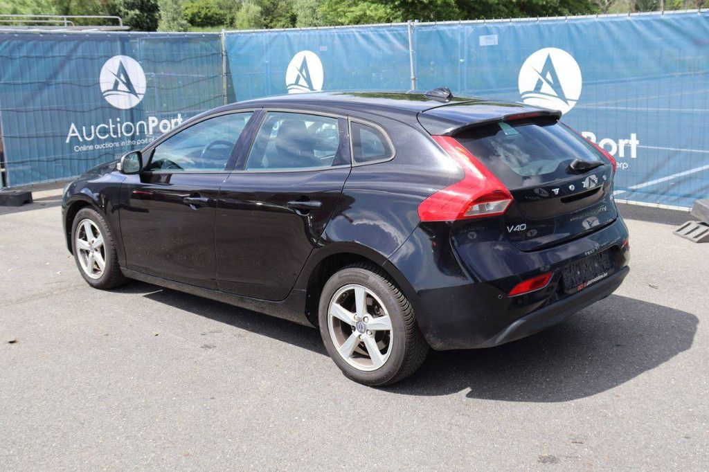 Pkw Volvo V40 Diesel 120 PS 2018 (Margin)