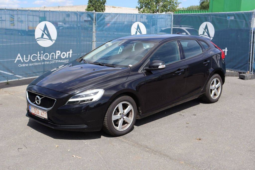 Pkw Volvo V40 Diesel 120 PS 2018 (Margin)