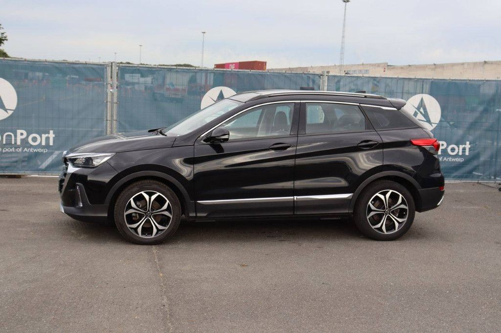 SUV BAIC X55 Turbo Benzin/CNG 136 PS 2023 (Marge)