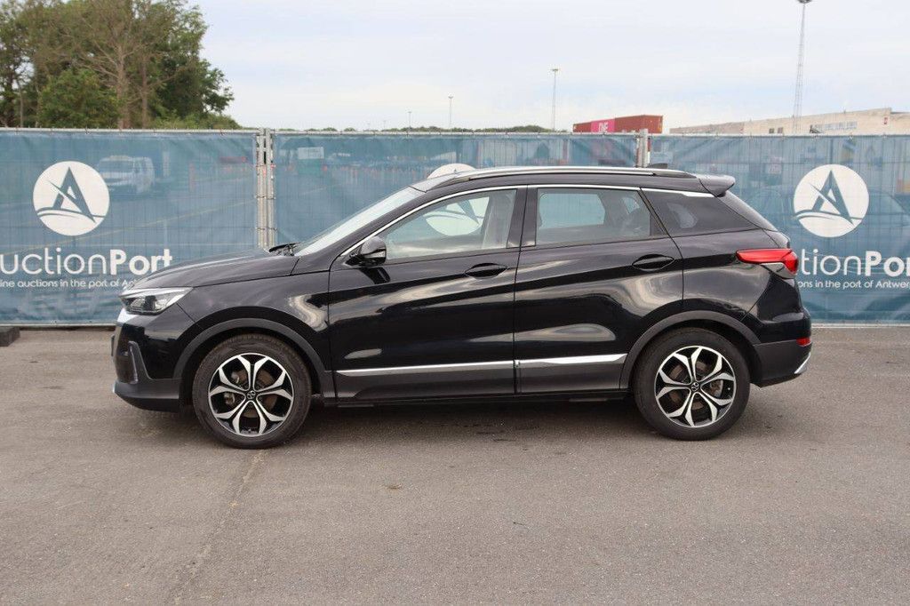 SUV BAIC X55 Turbo Benzin/CNG 136 PS 2023 (Marge)