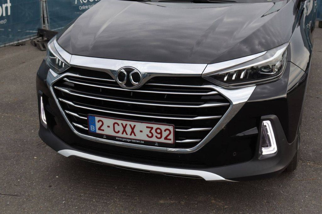 SUV BAIC X55 Turbo Benzin/CNG 136 PS 2023 (Marge)