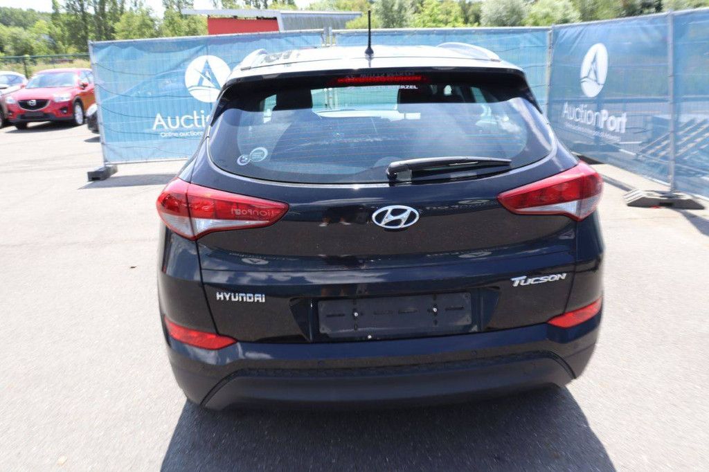 SUV Hyundai Tucson Benzin 132 PS 2015 (Margin)