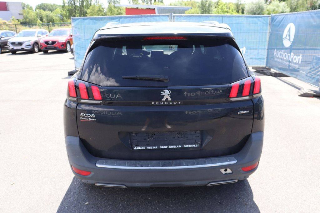 SUV Peugeot 5008 Diesel 115 PS 2017 (Margin)