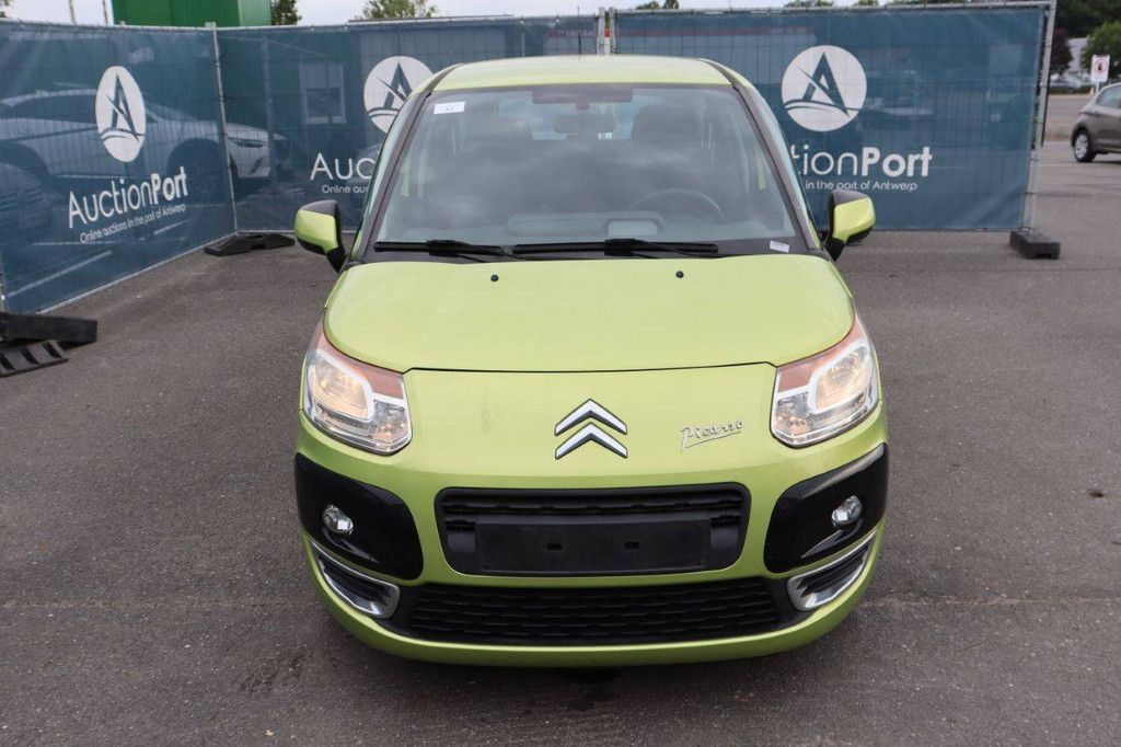 Pkw Citroen C3 Picasso Benzin 95 PS 2012 (Margin)