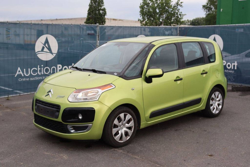 Pkw Citroen C3 Picasso Benzin 95 PS 2012 (Margin)