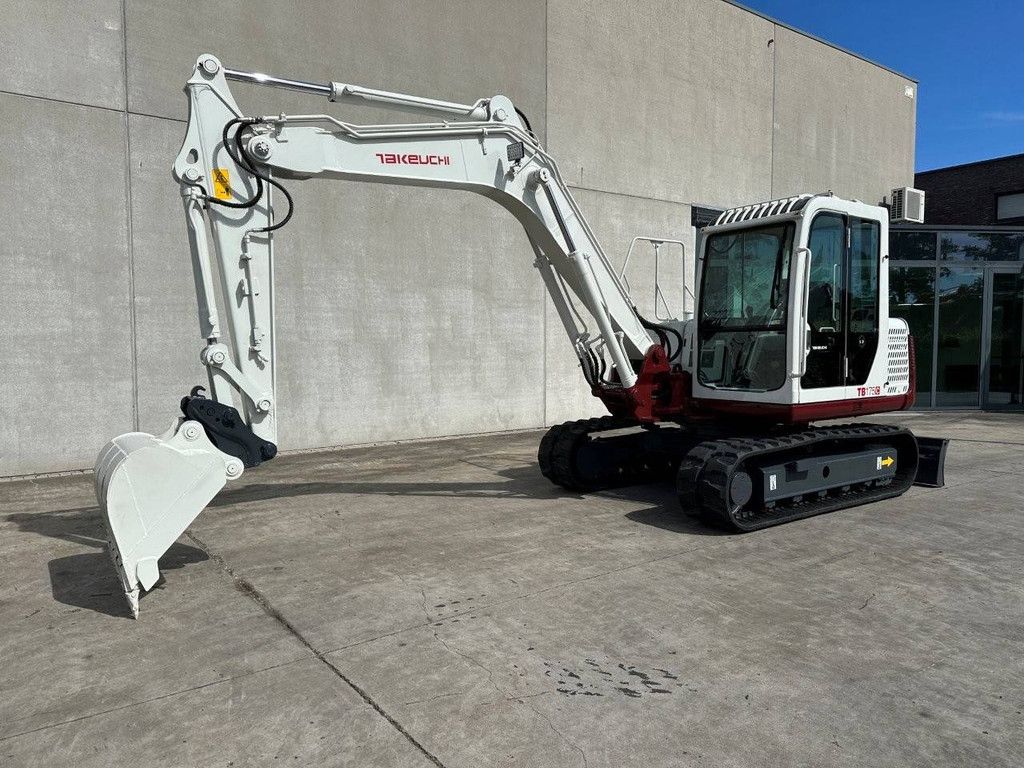 Midi-Bagger TAKEUCHI TB175