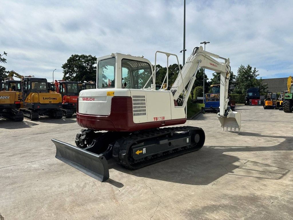 Midi-Bagger TAKEUCHI TB175