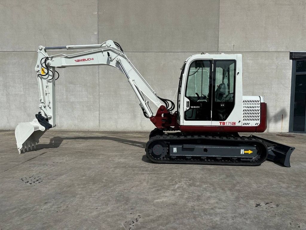 Midi-Bagger TAKEUCHI TB175