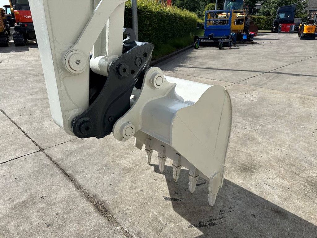 Midi-Bagger TAKEUCHI TB175