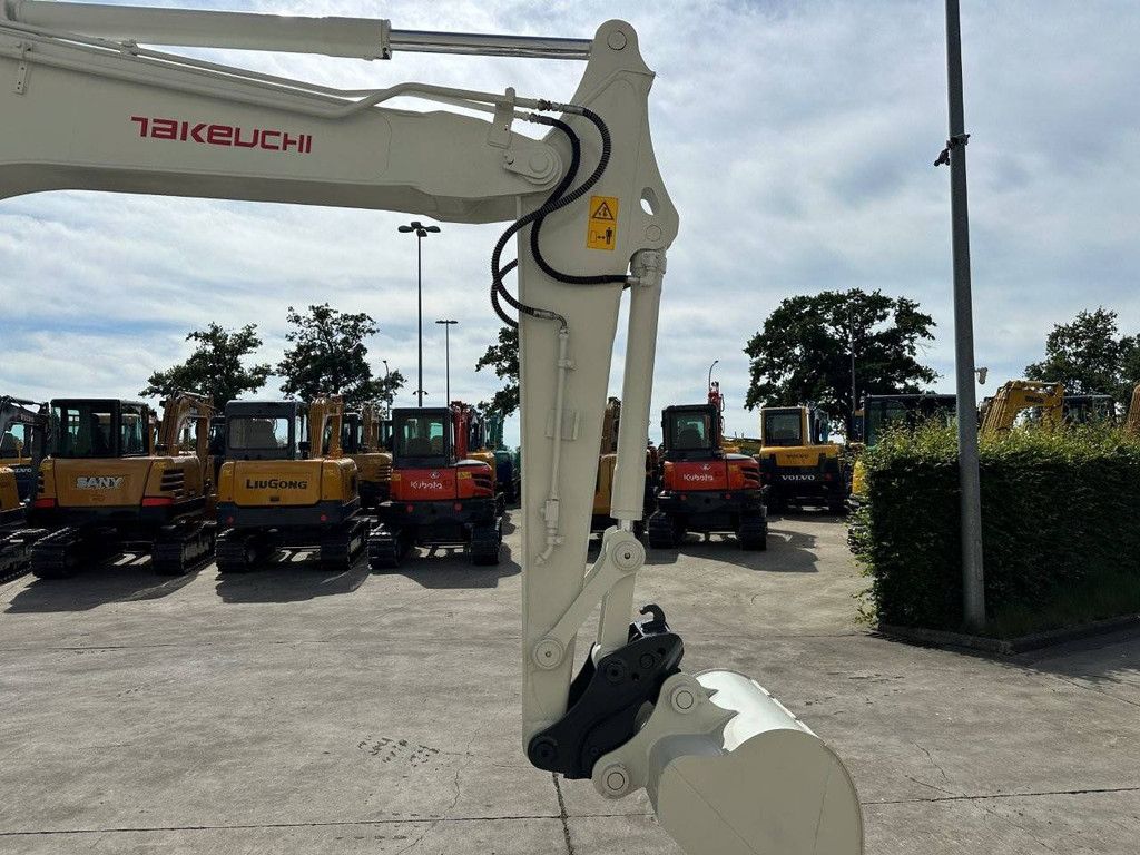 Midi-Bagger TAKEUCHI TB175