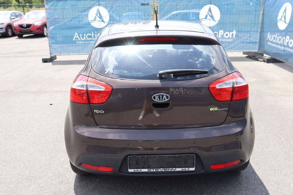 Pkw Kia Rio Diesel 90 PS 2013 (Margin)