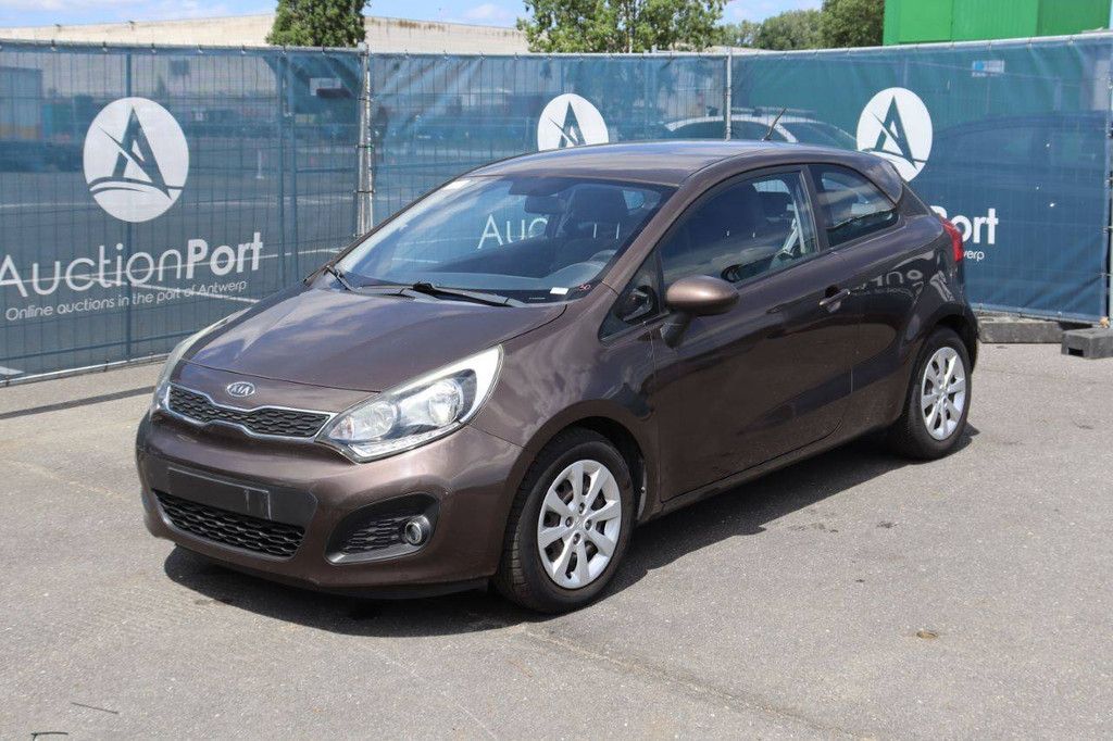 Pkw Kia Rio Diesel 90 PS 2013 (Margin)