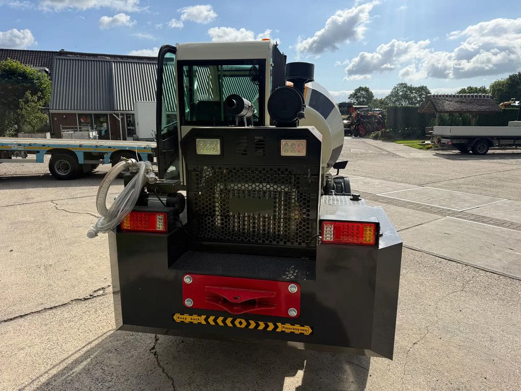 HJ Power Beton molen HJ power XY 1.8 Self loading concrete mixer NIEUW