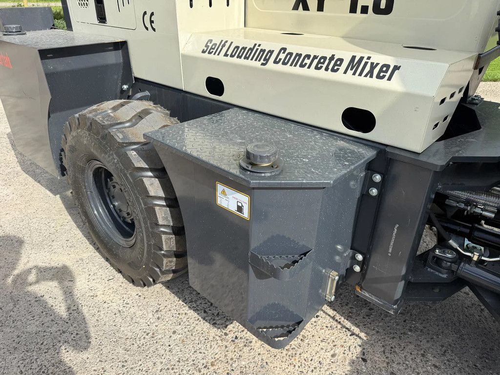 HJ Power Beton molen HJ power XY 1.8 Self loading concrete mixer NIEUW