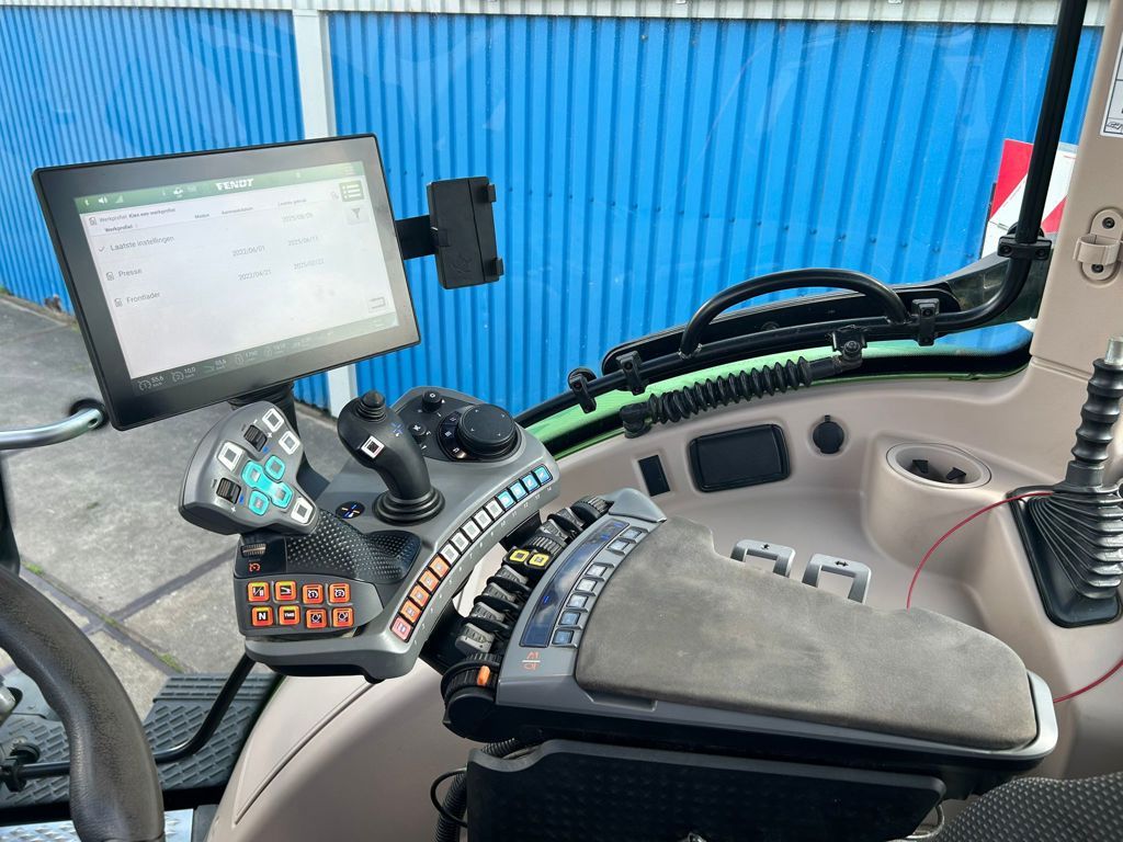 Fendt 724 vario Gen6 Profi + Cargo 5X90