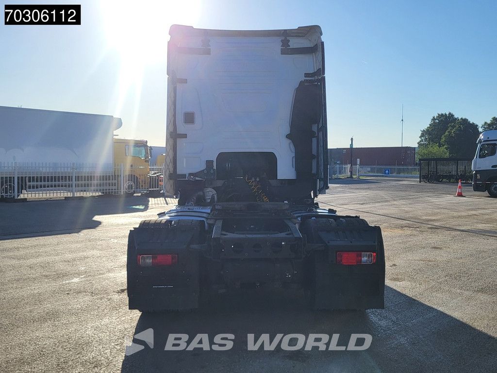 Ford F-Max 500 4X2 2xTanks Navi
